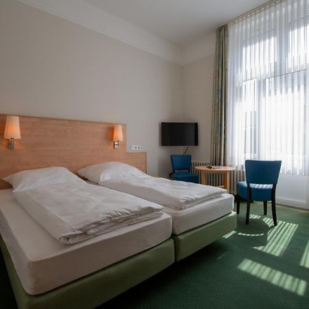 Logierhaus Extra Hotel นอร์เดอร์ไน ภายนอก รูปภาพ