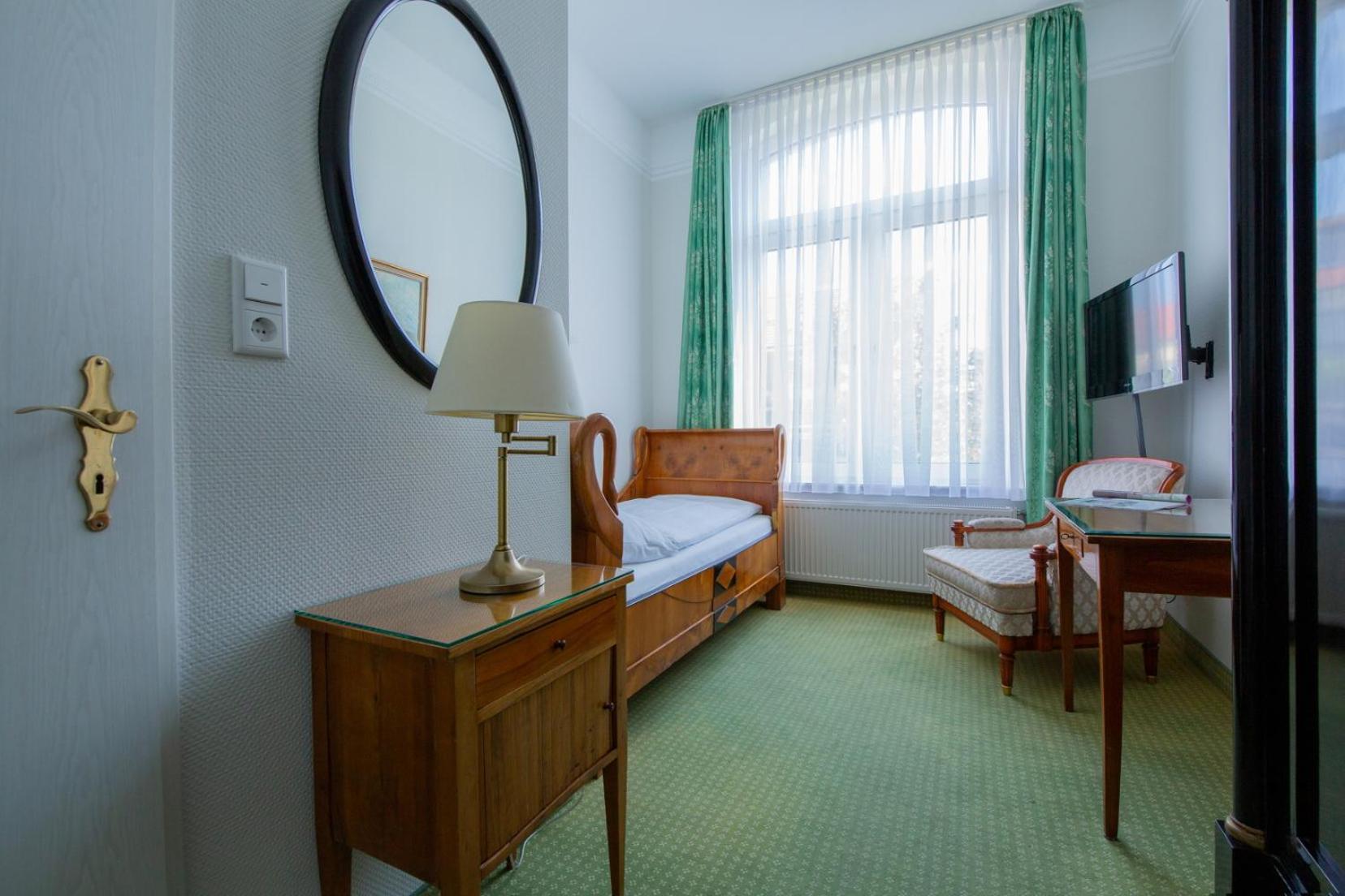 Logierhaus Extra Hotel นอร์เดอร์ไน ภายนอก รูปภาพ