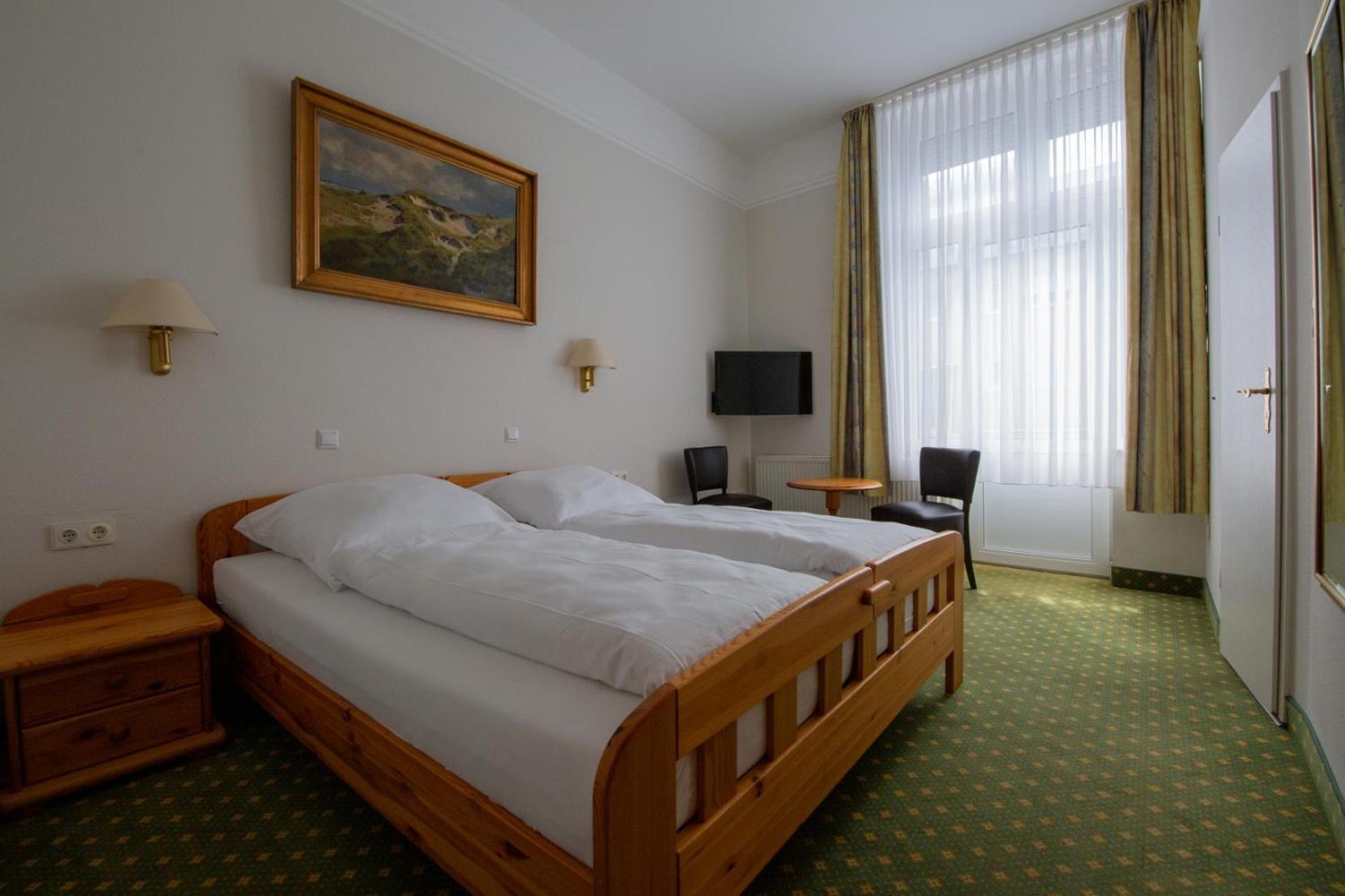 Logierhaus Extra Hotel นอร์เดอร์ไน ภายนอก รูปภาพ
