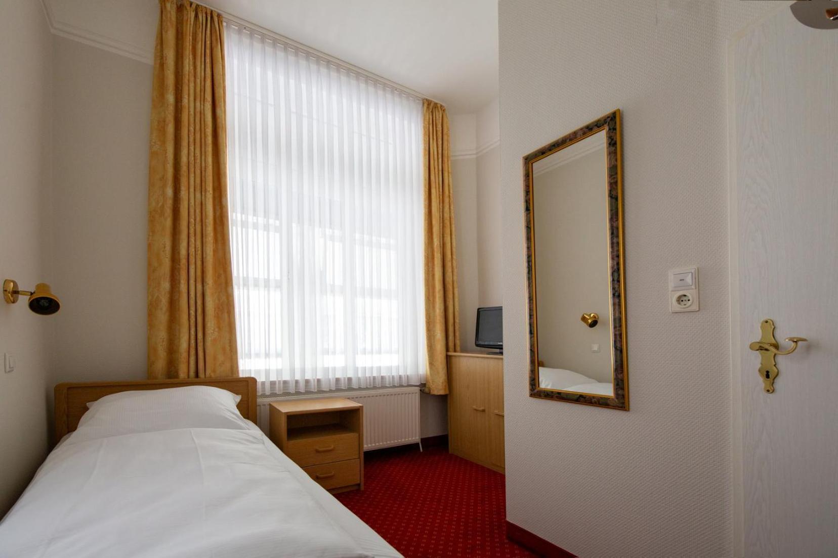 Logierhaus Extra Hotel นอร์เดอร์ไน ภายนอก รูปภาพ