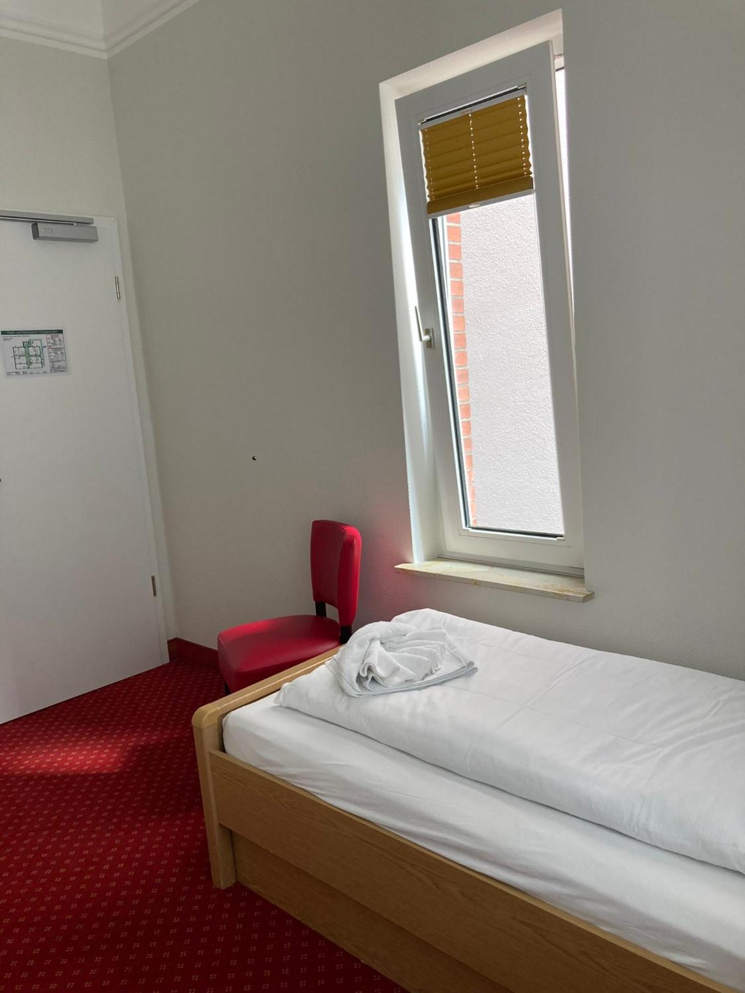 Logierhaus Extra Hotel นอร์เดอร์ไน ภายนอก รูปภาพ